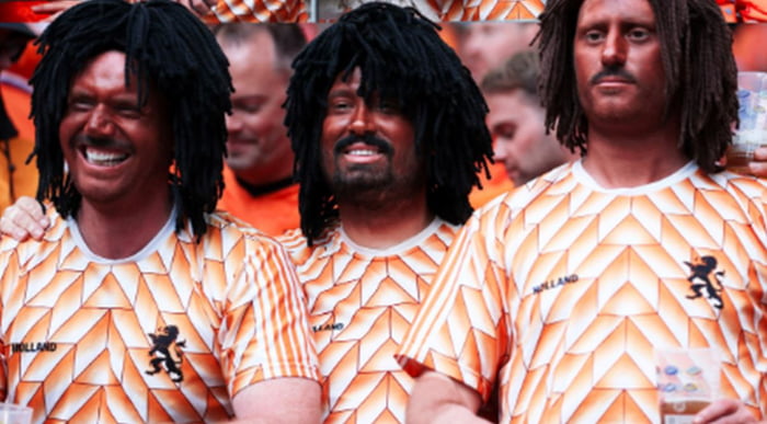 Euro 2024: Dutch supporters disguised as Ruud Gullit accused of “blackface” and “racism” by leftists, the ex-player himself responds by saying he is “honored”