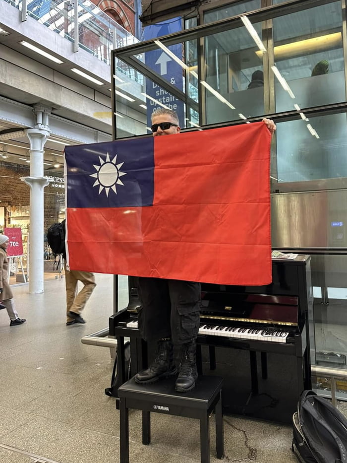 Incoming triggered people from West Taiwan
