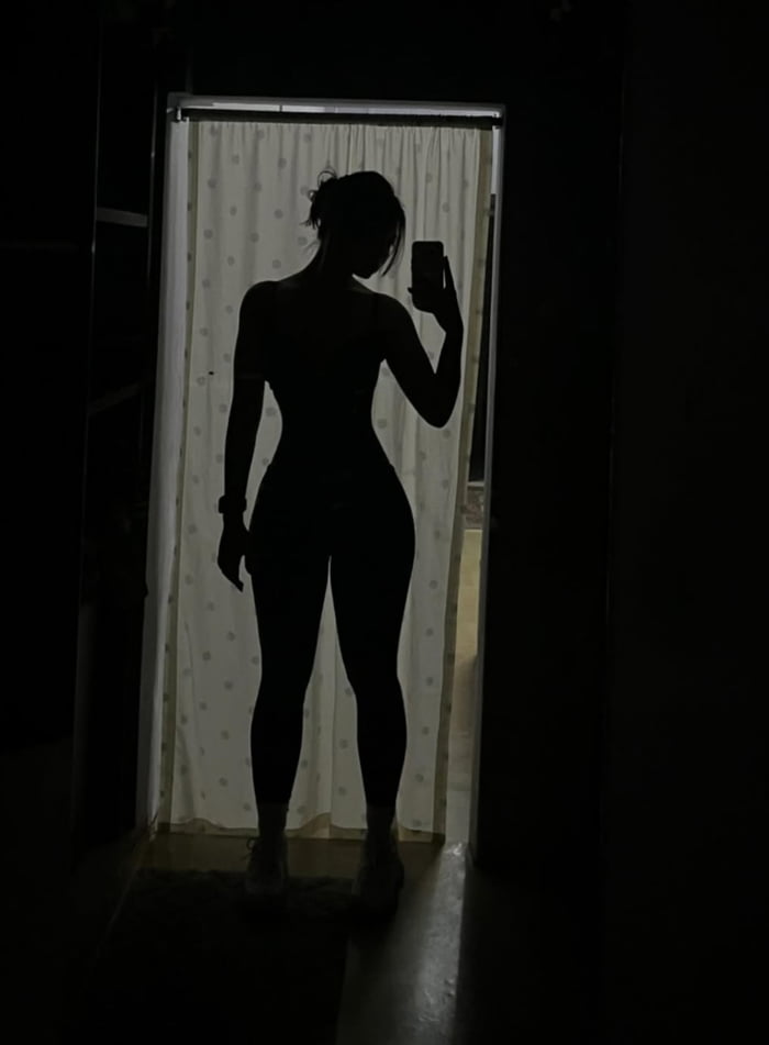 You can't tell if she's hot just by the shadow. Hold my beer ...