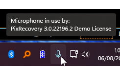 I just noticed that the demo of a software to recover/repair picures is listening to my microphone