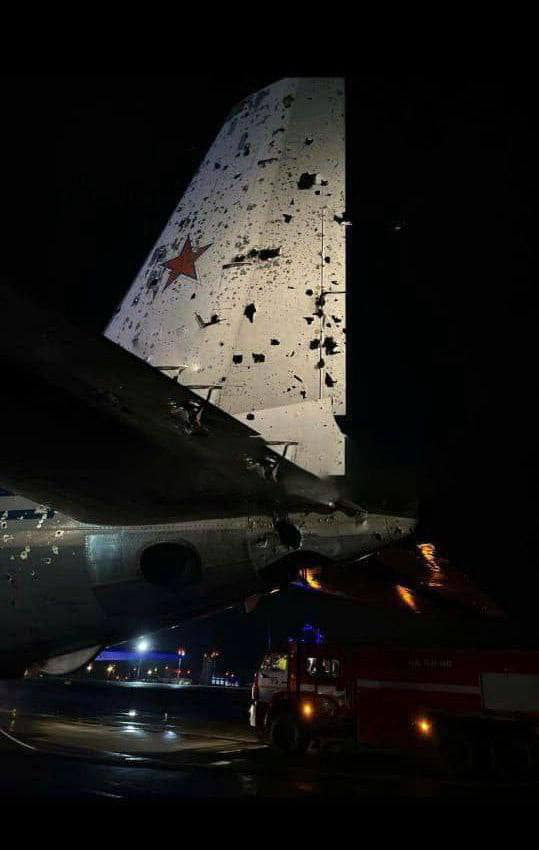 Second plane managed to land but not sure duct tape can fix it