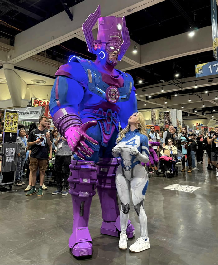 Incredible Galactus cosplay