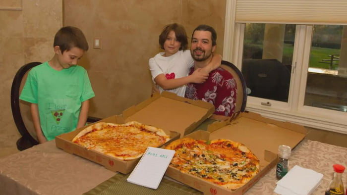 This man paid 10,000 bitcoins for two pizzas in 2010