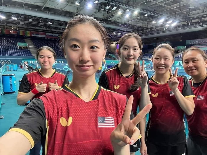 USA ping pong team win against CHINA