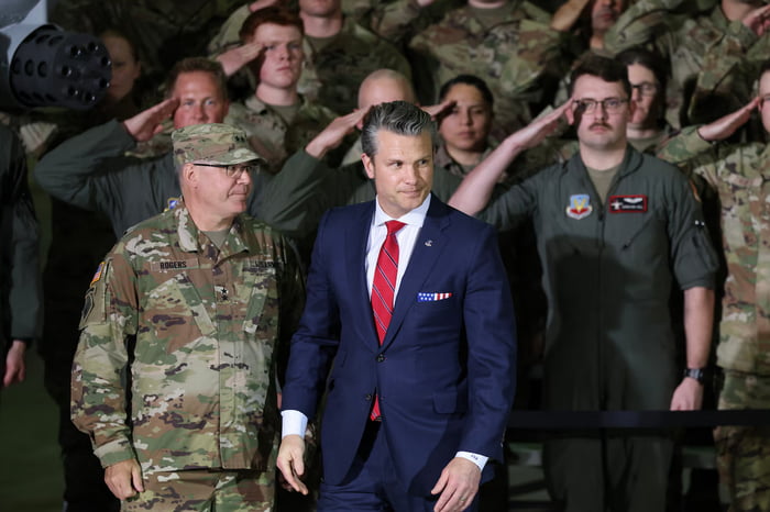 Few hours after incident over Alaska the Pentagon has summoned military officials from around the world for a gathering in Virginia - Pete Hegseth has ordered hundreds of the U.S. military’s generals and admirals to gather on short notice.