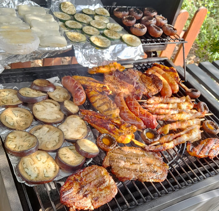 Greetings from Poland, no drama, no politics, just BBQ