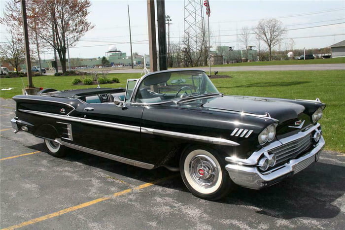 1958 CHEVROLET IMPALA