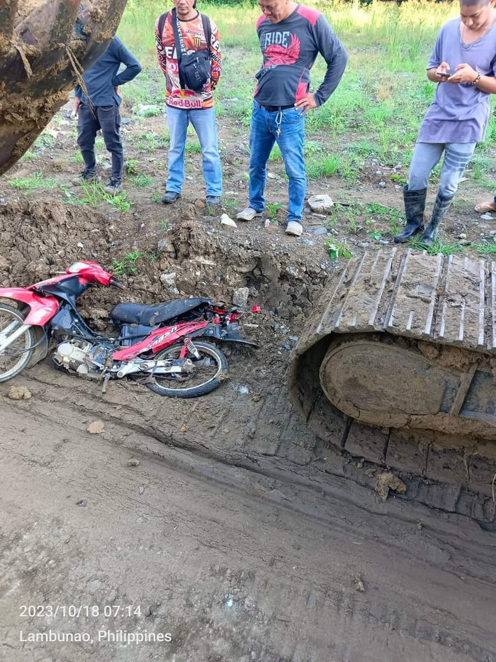 Hey man, can you come get me, my bike is flat. The bike: