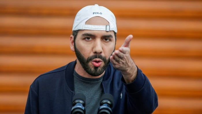 Leader of El Salvador Nayib Bukele "The Coolest Dictator", has put over 70,000 gang members in jail and cut the country's murder rate by 92%. More in comments