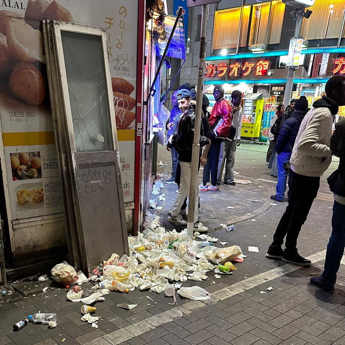 First time i see trash on the streets of Japan, any theories?