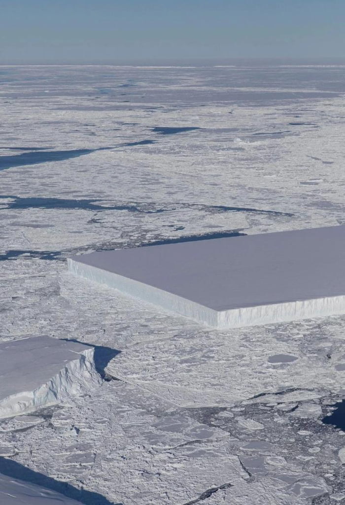 NASA found a perfectly cut, trillion-ton rectangular iceberg