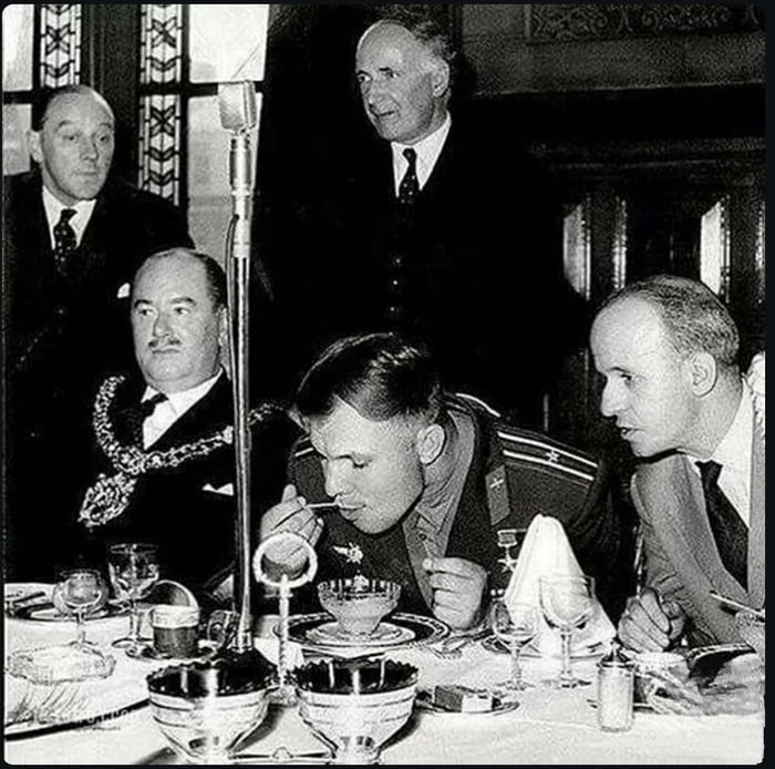Yuri Gagarin was served tea with lemon at a reception with the Queen of Great Britain. After drinking the tea, he took out a lemon with a spoon & ate it. Those around him were perplexed: the act did not fit into protocol at all. But Elizabeth II calm