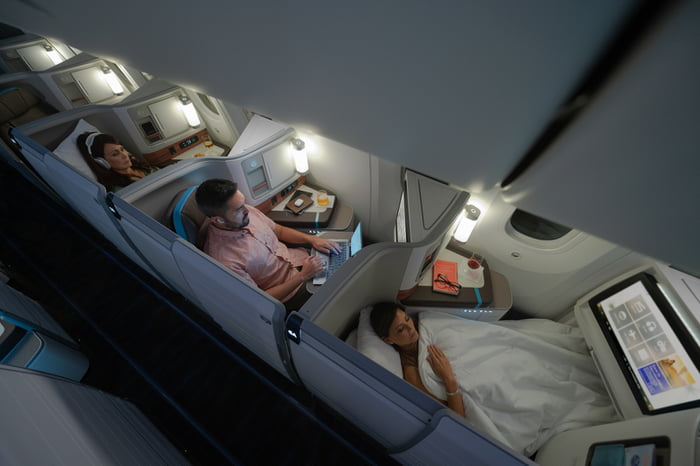 Hawaiian Airlines Unveils Boeing 787 Cabins
