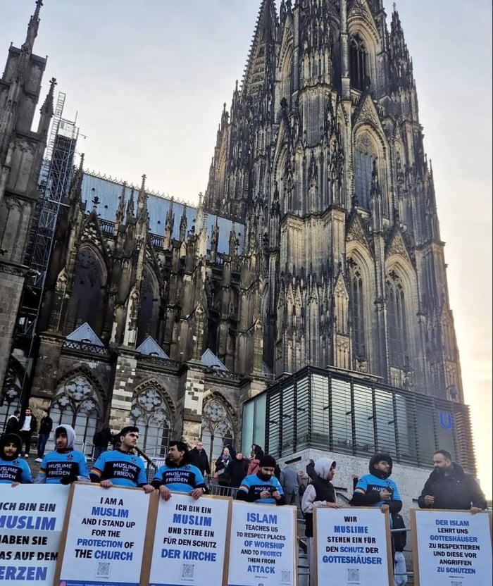 Something that’s gonna be unpopular here, but anyway: Muslims symbolically protecting the Cologne cathedral (a planned terrorist attack has been uncovered by police several days before Christmas, all suspects in custody, progress and state of plans r