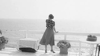 No meme. My 36yo pregnant wife had a stroke and died. The baby was successfully delivered and is in the NICU and doing fine. I am now a 37yo widower with two children under 4yo. Hug your loved ones. Tell them you love them. Live your life to the full