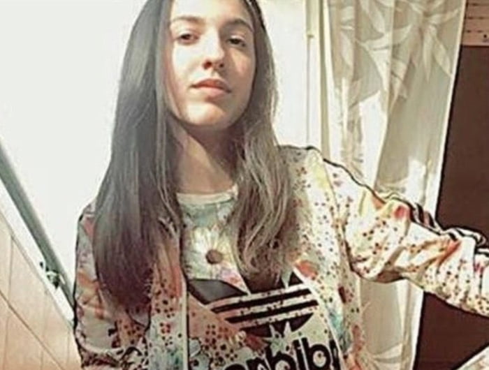 This Italian girl's name is Desirée Mariottini. Desirée was 16 years old. One night, she missed the bus on her way home. She didn't have money to take a taxi and had to walk. On the way back, 4 Senegalese immigrants attacked Desirée and took her to a