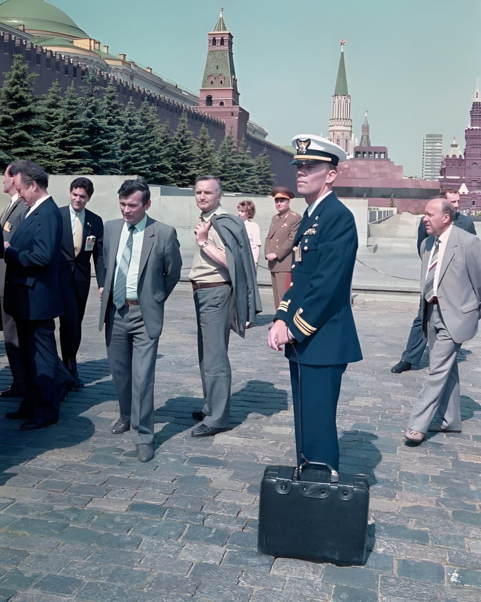 American officer with nuclear briefcase during Ronald Raegan visit in Moscow, 1988