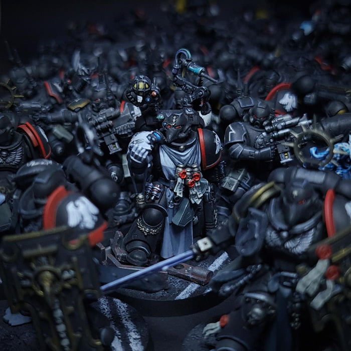 "Deliverance, once more" - Raven Guard Primaris Apothecary in the field