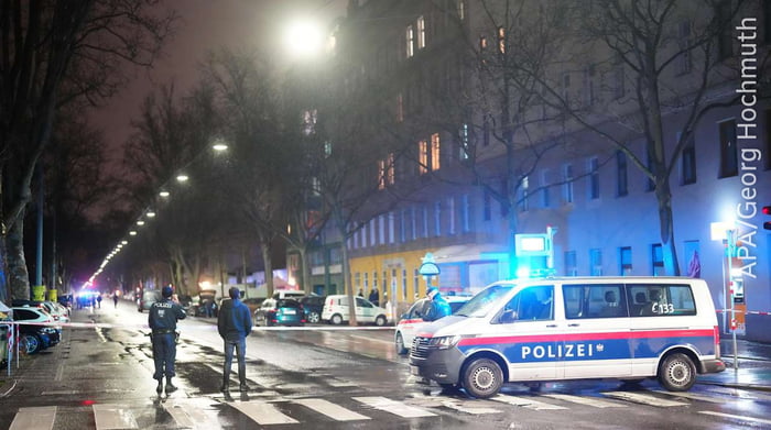 Afghan Refugee kills 3 Prostitutes in Vienna. Sources in comments