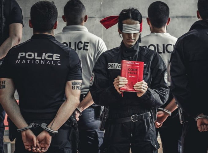 The French police are on strike following the unjustified remand of a police officer.