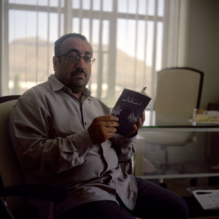 This refugee from Yemen is suing the Netherlands for not letting in his second wife and their five children in (his first wife and their 8 children are already there)