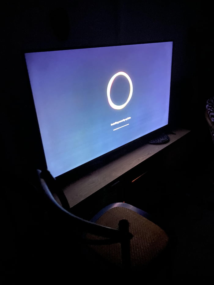 TV turned itself on at 3am to ‘update’. This was the loading screen.