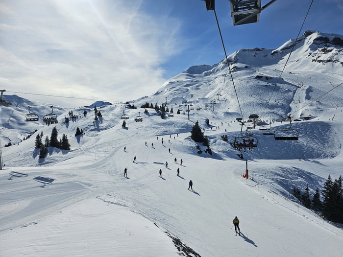 You now what i love about muslims? They hate the cold/snow. A whole week in France, and not a single one