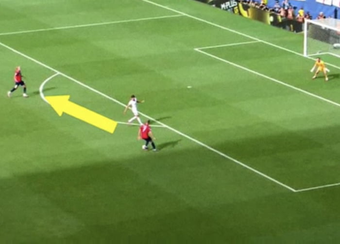This selfish player refused to pass the ball to Haaland costing Norway the World Cup.