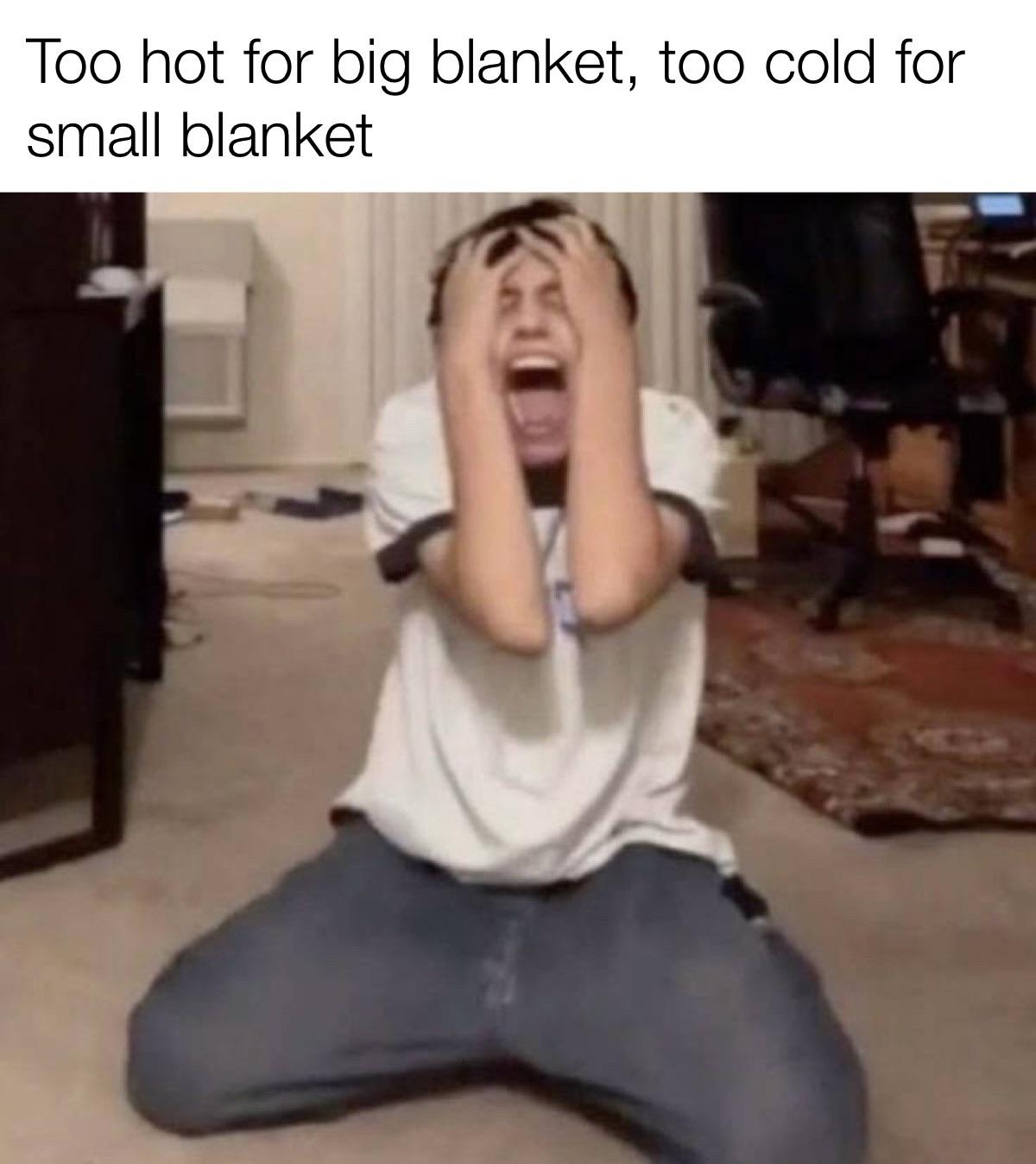 Gotta work in 5 hours and I CANT FUCKING SLEEP!!