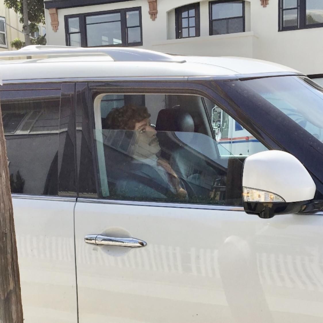 My neighbor’s carpool lane solution. Would love to see them pulled over trying to explain this to the cop.