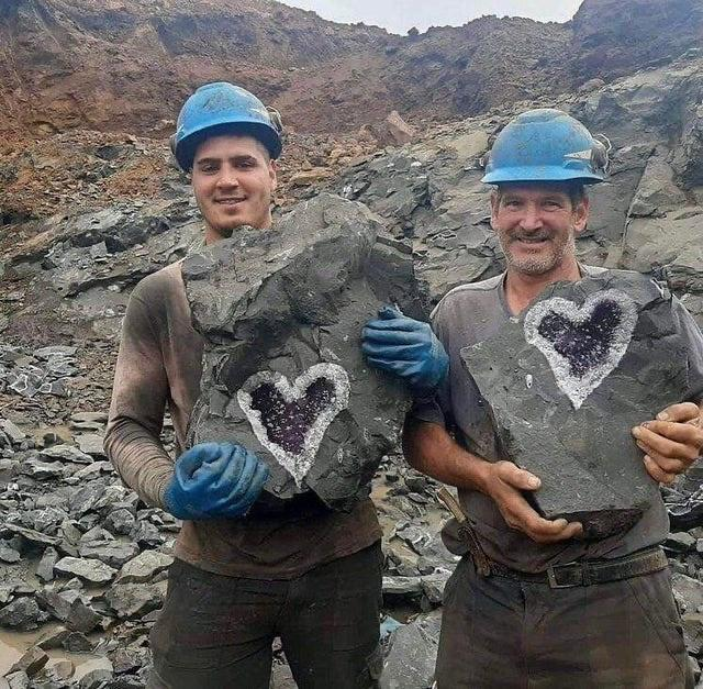 Stone age men become worlds first gay couple - 9158BCE