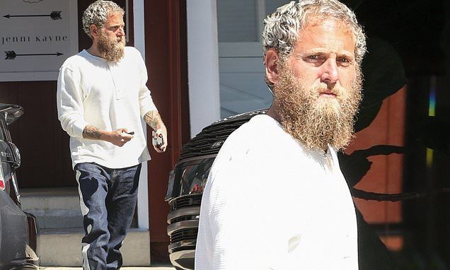 Plato getting ready to attend a superbad party in Hollywood for the weekend.